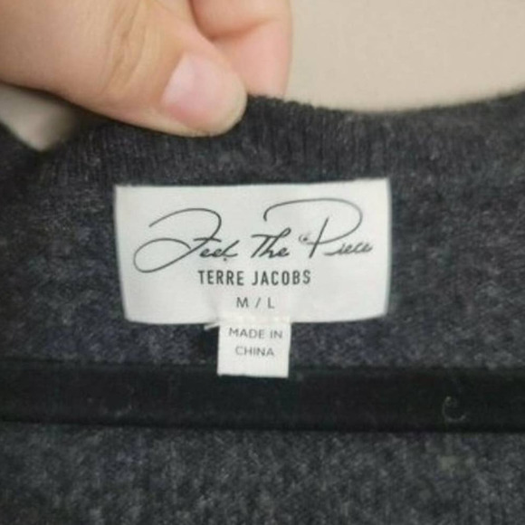 Feel The Piece Lowe Ribbon Lace Up Sleeve Wool V-Neck Sweater Size M/L Gray - Picture 5 of 8